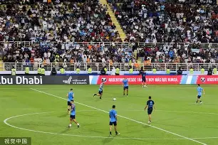 巴塞罗那内部沟通备战荷甲葡萄牙体育调整名单备战欧篮联，梅西在热火比赛中回归赛场看傻球迷的简单介绍