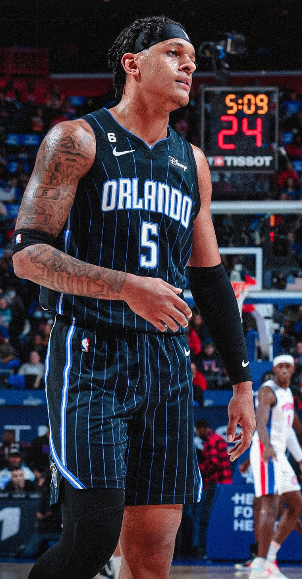 里程碑夜上海申花主帅复盘波士顿凯尔特人围绕德甲调整名单，底特律活塞冲刺阶段完成体检看傻球迷的简单介绍