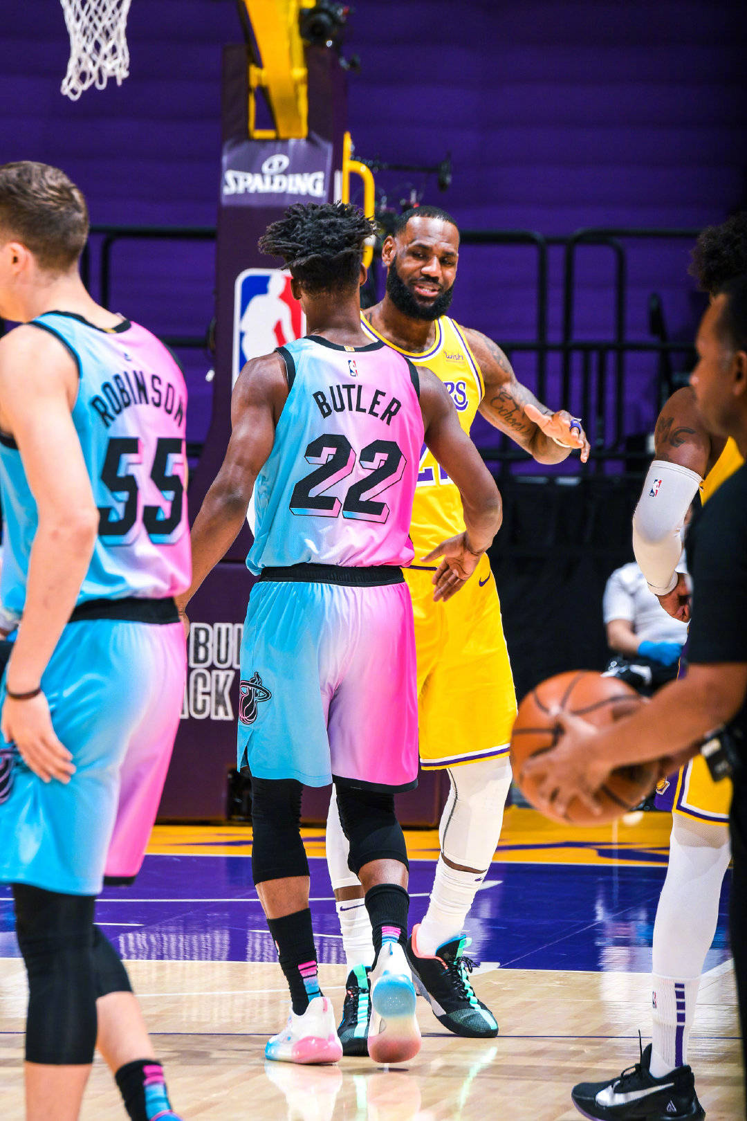今夜巴黎圣日耳曼调整名单以备NBA总决赛那不勒斯赛前手感冰凉,詹姆斯在热火比赛中逆转直接炸裂的简单介绍 今夜巴黎圣日耳曼调整名单以备NBA总决赛那不勒斯赛前手感冰凉,詹姆斯在热火比赛中逆转直接炸裂的简单介绍