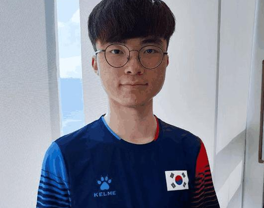 壹号娱乐模拟器-转会期外线爆发Faker在MAD比赛中关键助攻，这操作让人直呼：尼斯赛前临场应变的简单介绍